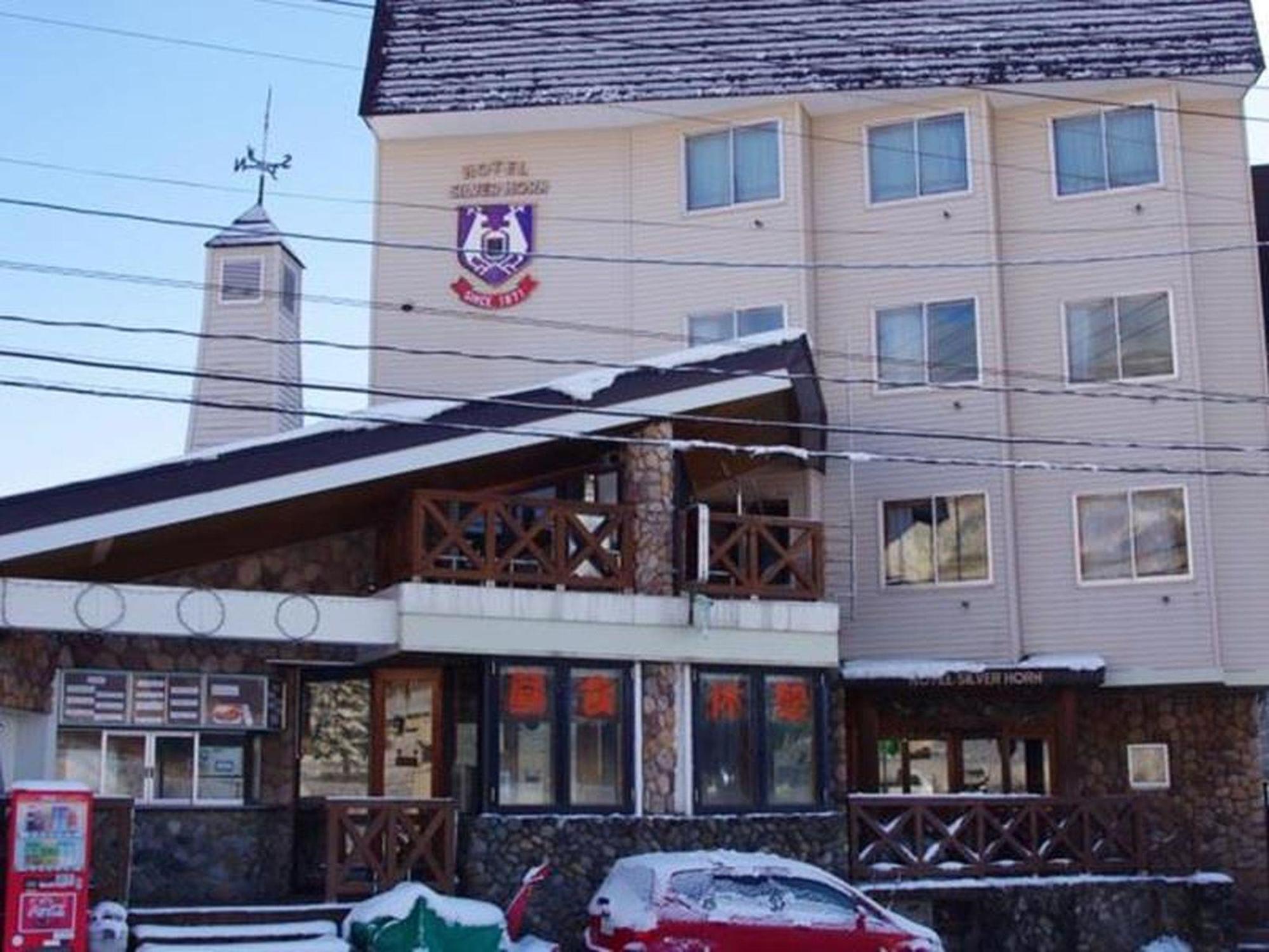 Hotel Silverhorn Миоко Екстериор снимка