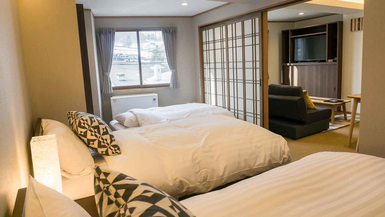 Hotel Silverhorn Миоко Екстериор снимка